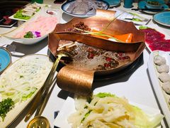 -墨居上隐·院子里火锅(峨眉店)