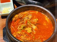 -明洞阿姨·韩式酱蟹烤肉·创意料理(三元桥店)