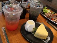 -Chom Cafe and Restaurant