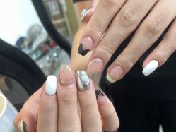 -芊屿芊浔美甲