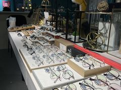 -Trend1881视光·蔡司视觉(领展广场店)