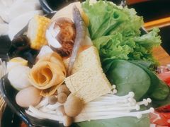 -呷哺呷哺(万达新世界店)