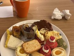 -怡咖啡海鲜自助餐厅(浦东香格里拉店)