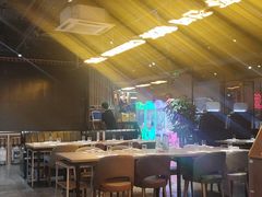 大堂-日进一片海.生腌海鲜火锅.宵夜烧烤(三里屯总店)