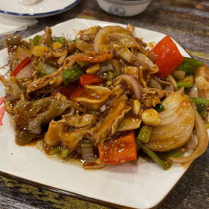 大鹏东北菜(勤劳巷店)-"陪女朋友来的.91食物味道很不错,酸.