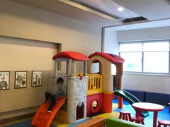 -杭州中升之星奔驰4S店(滨江店)