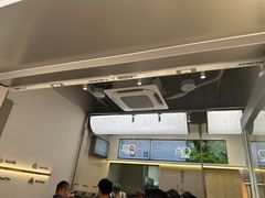 -喜茶(滨江宏岸店)