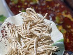 -肖肖酸萝卜鱼火锅(总店)