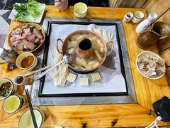-香香腊排骨.野生菌火塘总店(束河店)