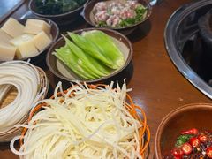 -黔有有贵州酸汤夺夺粉火锅(五味十字店)