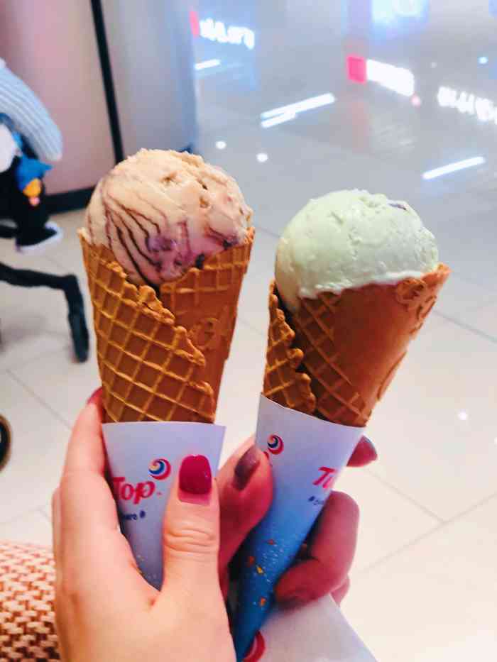 tip top冰淇淋(大融城店)-"大融城四楼新开的的一家冰淇淋店,就在网红