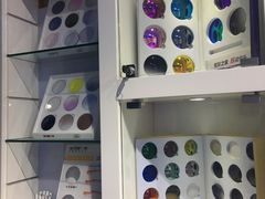 -提一眼镜·蔡司·依视路(小寨店)