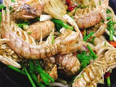 -虾弄弄海派小龙虾·牛羊蝎子火锅