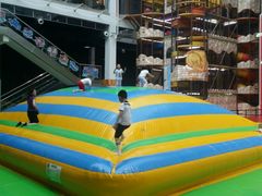 -蒙特利亲子乐园