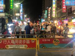 -六合夜市