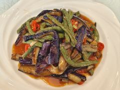 长豆角烧茄子-黄家饺子东北特色菜馆(湖滨商业街店)