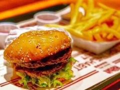 -The Habit Burger Grill 哈比特汉堡(复兴soho店)