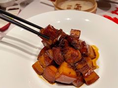 招牌红烧肉-俏江南天津时尚曲艺主题餐厅(马场道店)