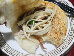 -红栌温泉山庄生态美食餐厅