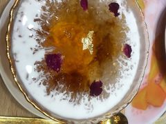 金箔雪燕桃胶-甜心妈妈·榴莲星级糖水(北京路总店)