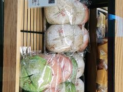 -顶东面包花园·生日蛋糕(世博店)