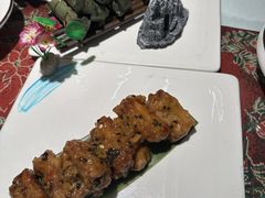 -刘姐啤酒鱼民族演艺餐厅(西街总店)