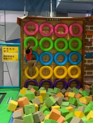 -反弹蹦床公园·亲子乐园·团建·派对(尚品奥莱店)
