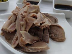 白切肚头-春餐厅