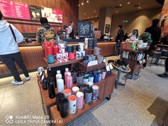 零售区-星巴克(广州百信广场东区店)