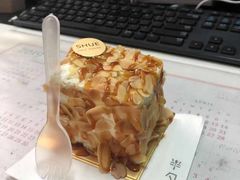 -半勺舒舒生日蛋糕店