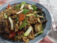 -绿草墩