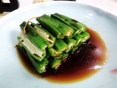  油豉秋葵-七的湖·晚芳亭·阳澄湖农家菜·大闸蟹(莲花岛店)