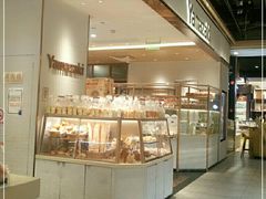 面包甜点陈列柜-山崎面包(静安久光店)