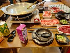 -天成·潮州牛肉脆肉鱼生蚝自助火锅