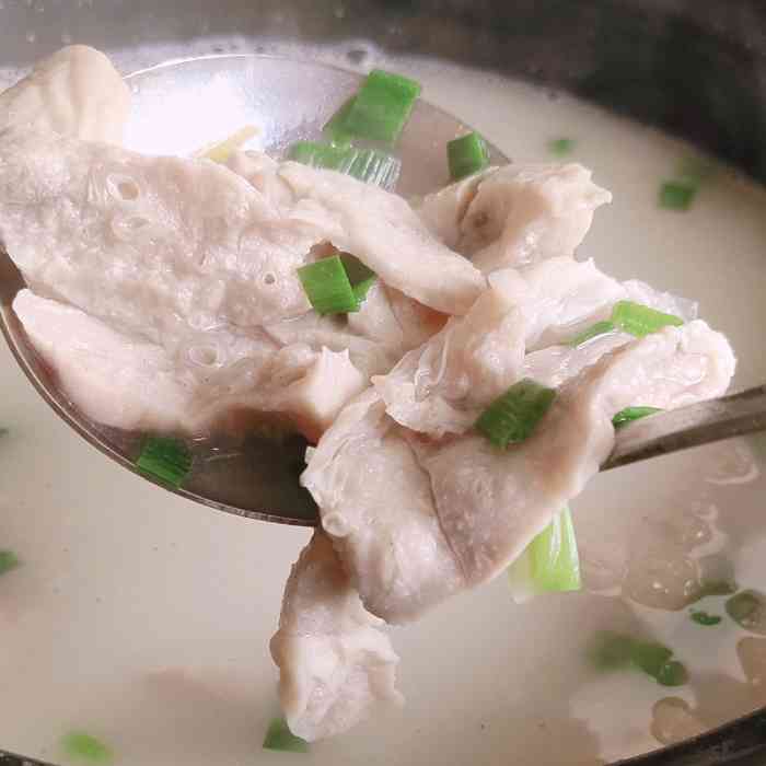 大肠肺头粉丝汤-"午餐打卡,盆友推荐我选了这家苏北特色汤粉.