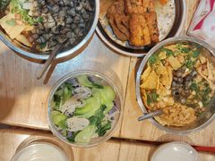 -柳州肥姨妈大骨螺蛳粉(沙河店)
