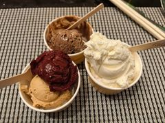 -广州万富希尔顿酒店·感趣自助餐厅·金秋蟹宴生蚝海鲜刺身