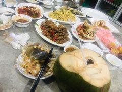 -四川小胡子海鲜(丁村万人海鲜广场店)