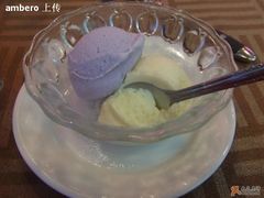 饭后送的冰激林~好吃~-小白桦西餐厅