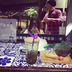大眼睛Rain热情的合不拢嘴～-salon漫