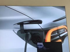 -TESLA 特斯拉(广州天环广场体验店)