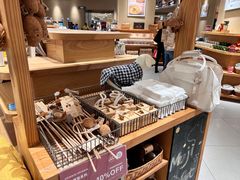-七鲜超市(瑞虹天地太阳宫店)