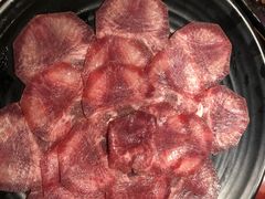 -唯成•韩国炭火烤肉 유성고기