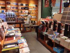 -西西弗书店&矢量咖啡(凯德晶萃广场店)