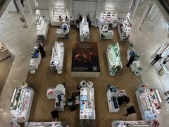 -乐蓬马歇百货公司(Rive Gauche)