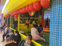 -蹦蹦跳跳(新奥购物中心店)