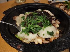 石锅碟鱼肉-宏达老菜馆(东安街店)