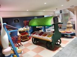 -奈尔宝·儿童乐园·亲子餐厅(华采天地店)