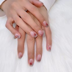 -七彩虹美甲美睫 半永久