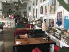 -拖板鞋咖啡旅行酒店(春熙路地铁站店)